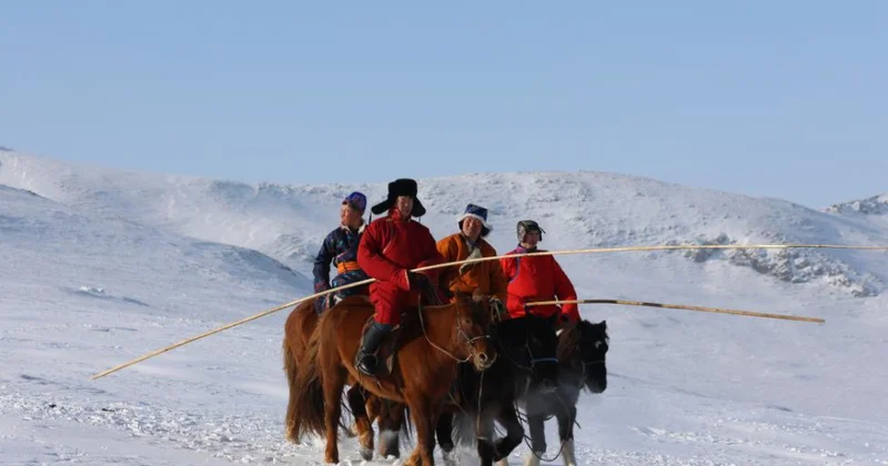 Monqolustanda yanvar ayında 13 nəfər donaraq ölüb