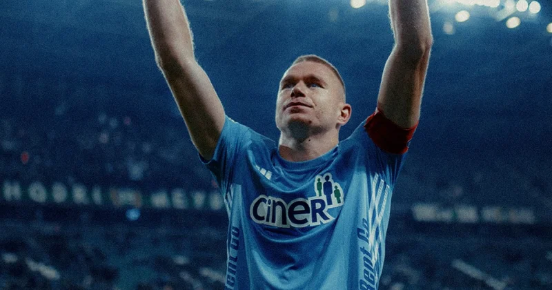 Türkiyə klubu macarıstanlı müdafiəçi ilə yollarını ayırıb