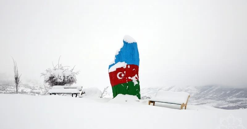 11 армян ДОБРОВОЛЬНО покинули Карабах но армянским пропагандистам мерещатся пленные и этническая чистка Minval Politika