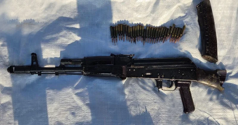 Bərdədə gizlədilən silah sursat tapılıb FOTO