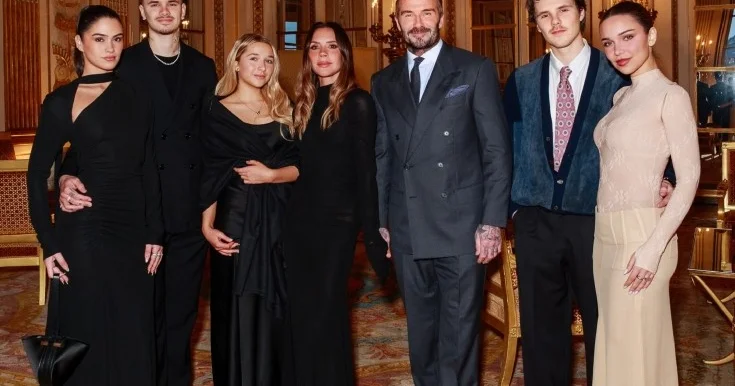 Oğullarının qalmaqallı açıqlamaları fonunda ailə pozu verdilər Fotolar