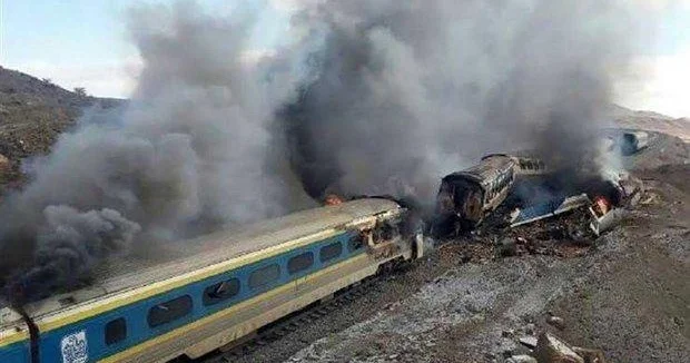 Rusiya Xarkovda sərnişin qatarına zərbə endirdi