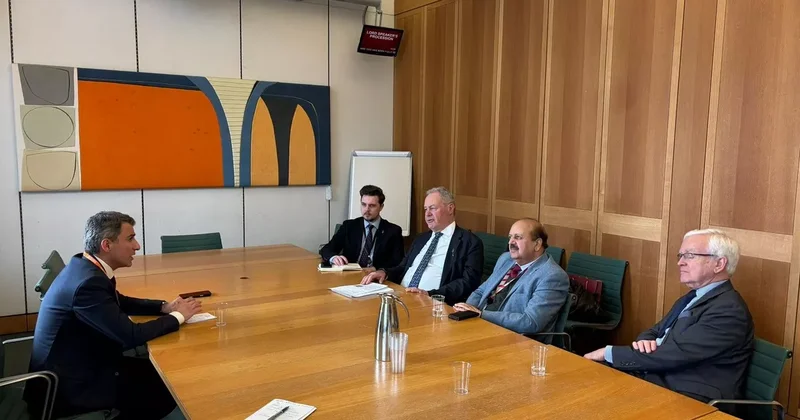 Азербайджан и Великобритания возобновили межпарламентские контакты ФОТО