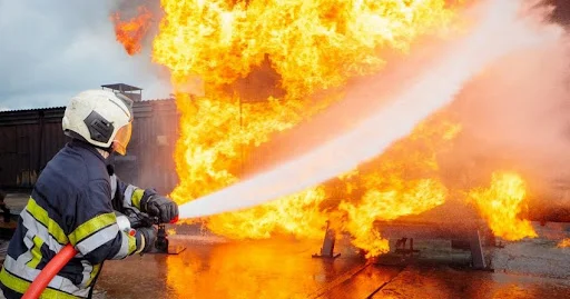 Tovuzda fərdi tikilidə yanğın başladı FOTOLAR