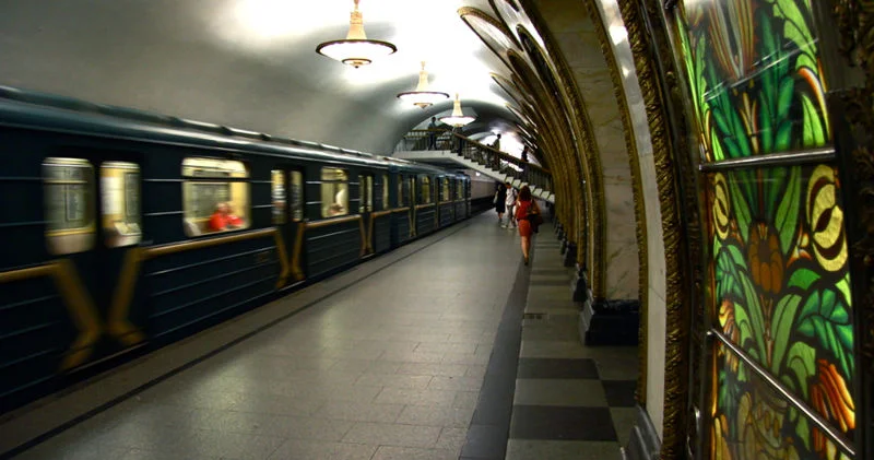 Metrostansiyalarda sərnişinlər pulsuz su ilə təmin olunacaq FOTO