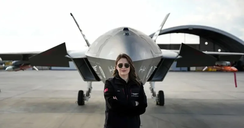 Türkiyənin ilk pilotsuz döyüş təyyarəsində qadın izi KIZILELMA