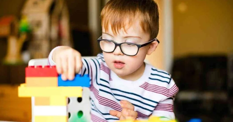 Autizm niyə oğlan uşaqlarında daha çox rast gəlinir? VİDEO