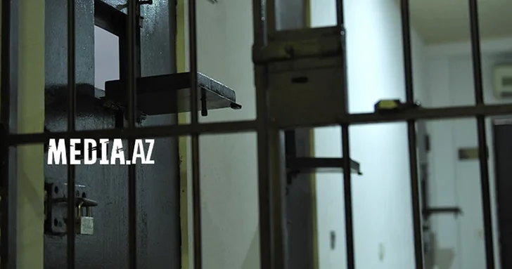 Суд продлил арест задержанным в Баку российским гражданам