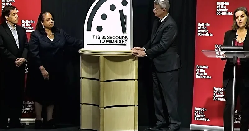 Стрелки Часов Судного дня передвинули на 4 секунды ближе к ядерной полуночи