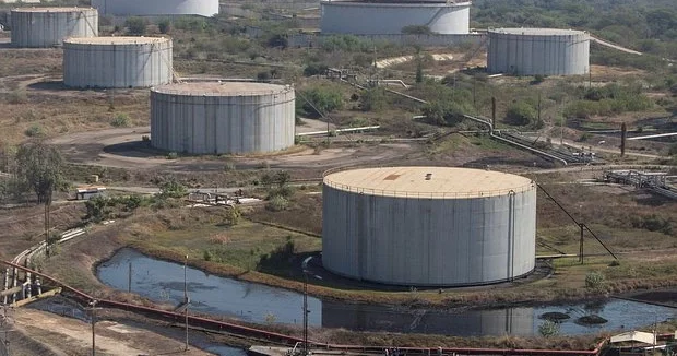 Çin ABŞ nin nəzarətində olan Venesuela neftini almaq imtina edib