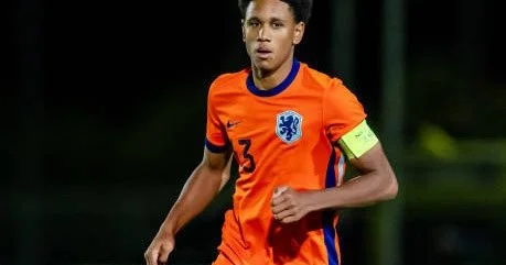 Barselona Belçikadan müdafiəçi gətirir