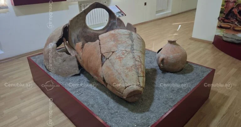 Kənddə nəhəng küp qəbirləri tapıldı FOTO