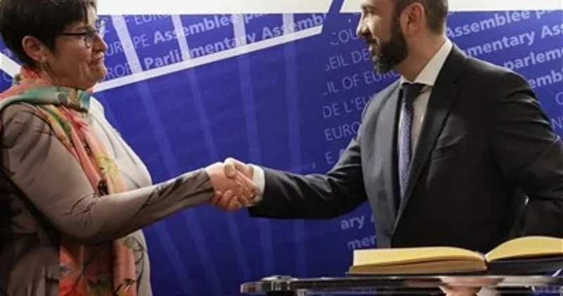 Главы МИД Армении и ПАСЕ обсудили прогресс в мирном урегулировании между Баку и Ереваном