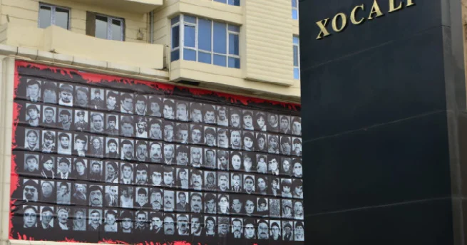 Bəlkə miqyası müqayisədə kiçik, amma yəhudi xalqına edilən qəddarlığın dərəcəsində Xocalı soyqırımı yaşamışıq