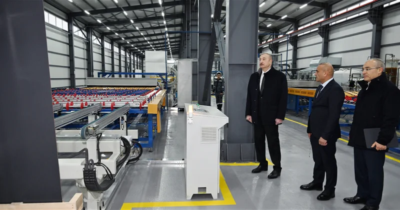 Ильхам Алиев открыл в Сумгайыте завод по производству зеркальных листов ФОТО