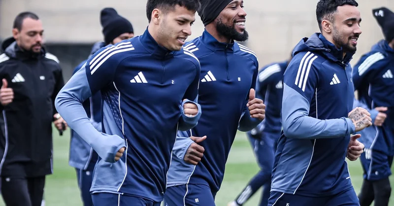 У Карабаха два основных футболиста висят на карточках. Не поберечь ли их в матче с Ливерпулем ?