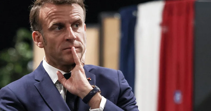Рейтинг президента Франции достиг критически низкого уровня Minval Politika