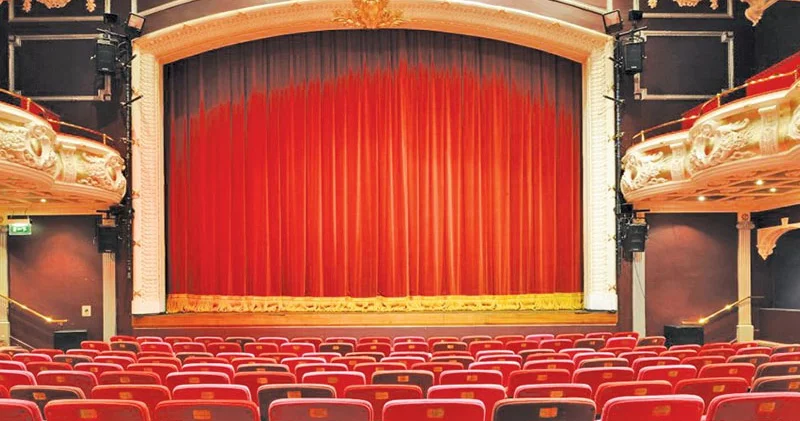 Mədəniyyət Nazirliyindən teatr islahatı: Rejissordan reaksiya