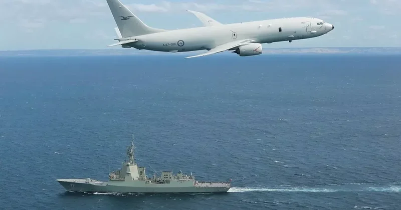 Американский самолет разведчик замечен у берегов Мурманска