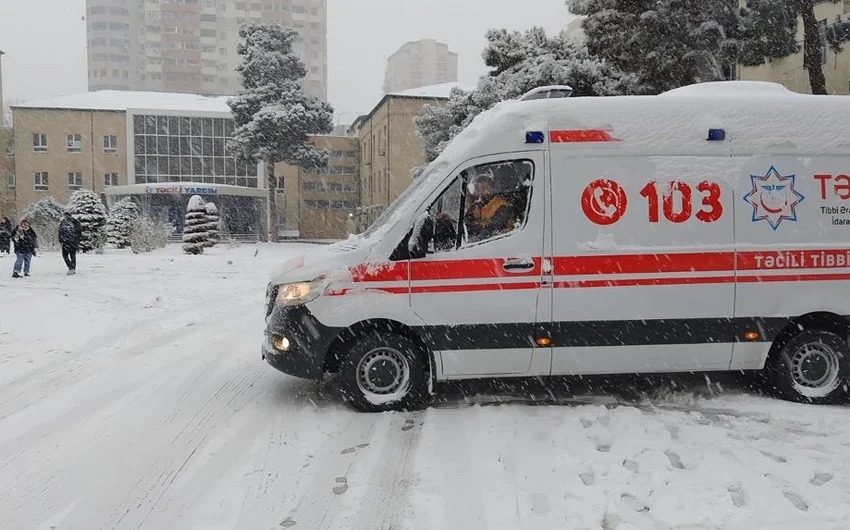 Qarlı havaya görə indiyədək 347 nəfər təcili tibbi yardıma müraciət edib