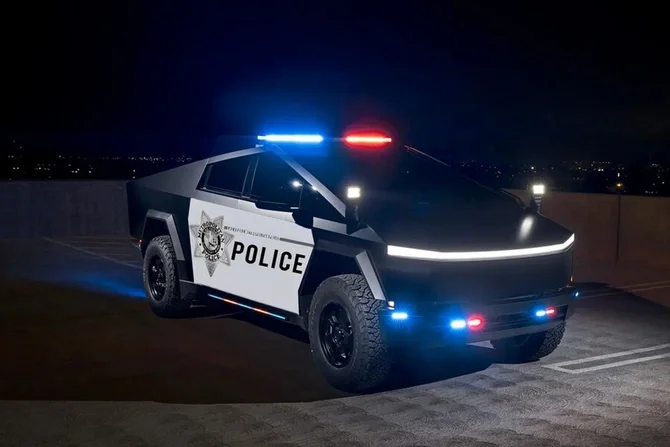 Anonim sponsor Las Veqas polisinə 10 Tesla Cybertruck hədiyyə edib