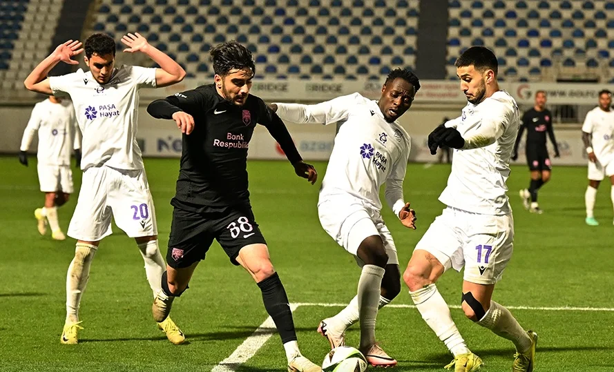 Sumqayıtda kubok savaşı, “Qarabağ” üçün formal oyun