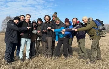 Həvəskar astronomlar Polşada 14 meteorit tapıblar...