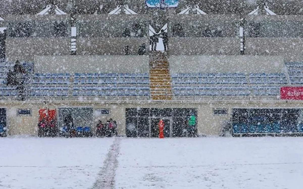 Qarlı hava problemlər yaradıb PFL