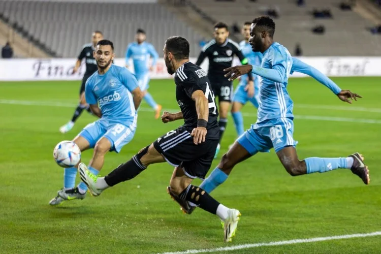 Azərbaycan Kuboku: Qarabağ yarımfinalda, Sabah Sumqayıt a qarşı YENİLƏNİR