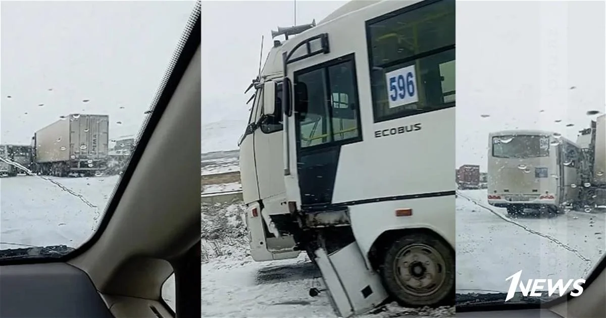 В Баку произошла авария с участием автобуса и грузовика ВИДЕО