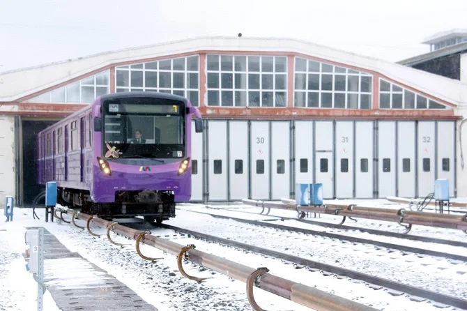 Qarlı havada Bakı metropoliteni gücləndirilmiş iş rejimində çalışır