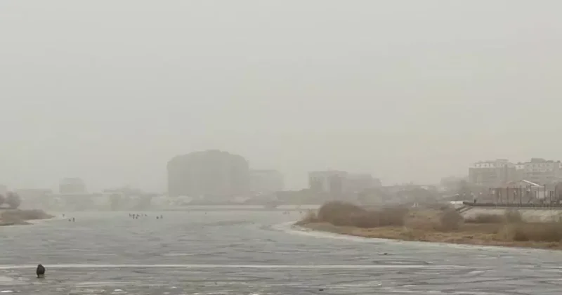 В Атырау разыгралась пыльная буря