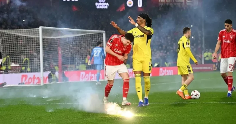 “Fənərbağça” azarkeşlərindən kluba növbəti zərbə FOTO/VİDEO