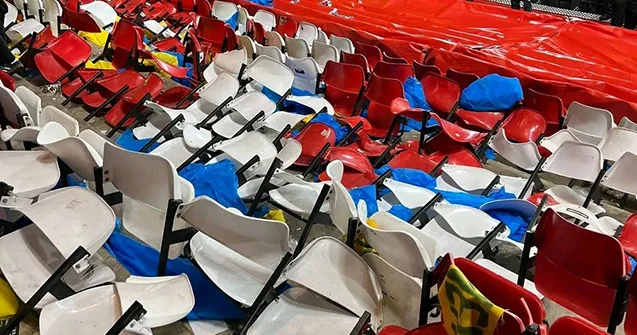 “Fənərbaxça” azarkeşləri stadionun oturacaqlarını qırdı
