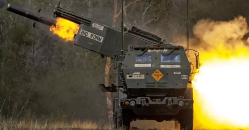 Удар HIMARS по городу в России: около десятка взрывов