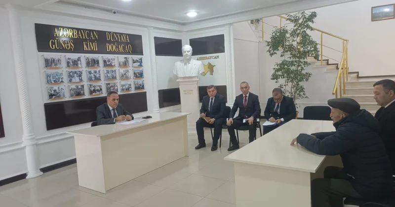 Goranboyun icra başçısı vətəndaşları qəbul etdi FOTOLAR