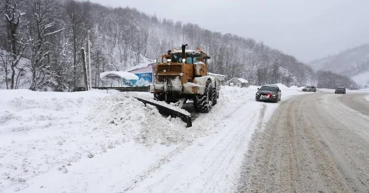 Ermənistan İran avtomobil yolu bağlandı