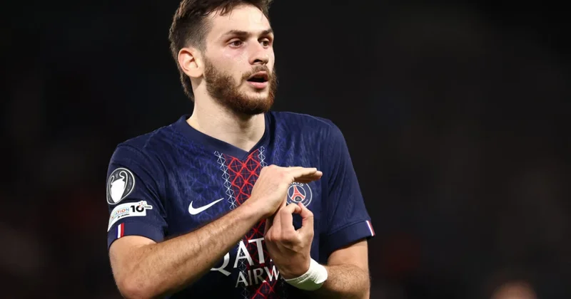 “Arsenal” PSJ nin ulduzu ilə maraqlanır