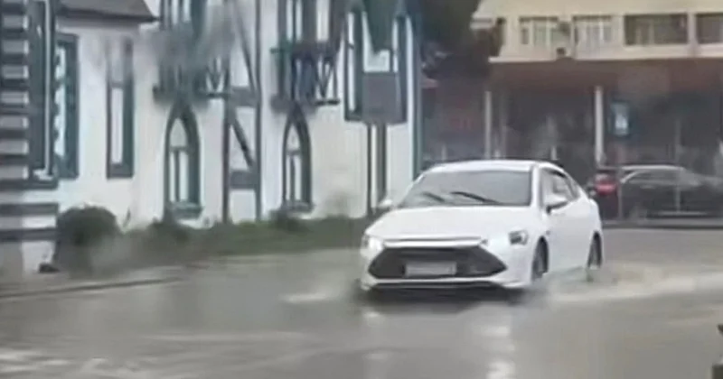 Biləcərini də su basdı VİDEO/FOTO