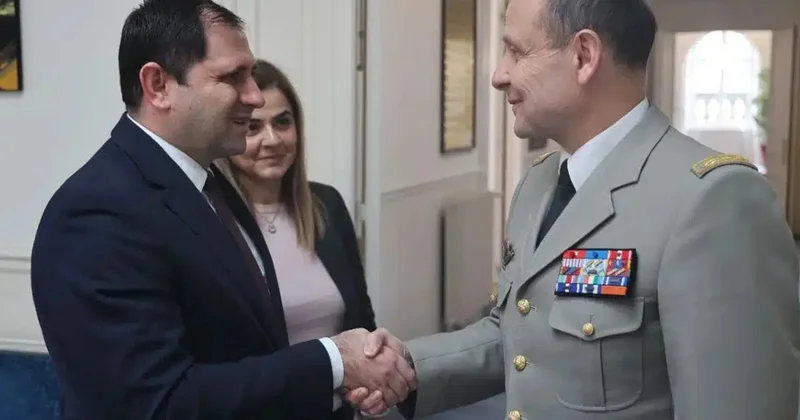 Армения и Франция обсудили сотрудничество в оборонной отрасли
