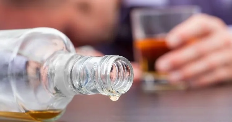 Polşada alkoqolizmdən əziyyət çəkənlərə aylıq müavinət veriləcək