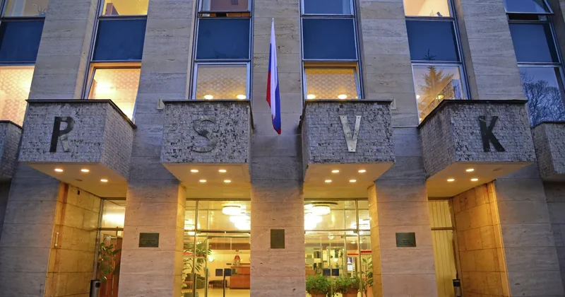 Полиция Чехии устанавливает личность совершившего нападение на здание Русского дома в Праге