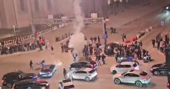Kosovonun tarixi uğuru, Priştinada atəşfəşanlıq Video