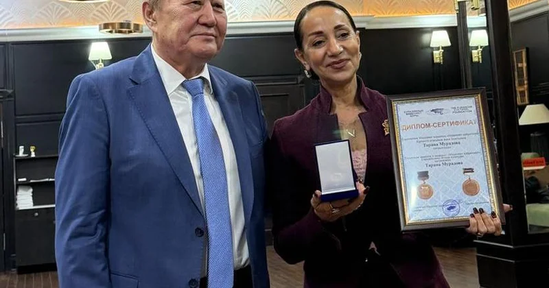 Тарана Мурадова награждена почетным званием и медалью Евразийского Фонда культуры в Казахстане (ФОТО/ВИДЕО)