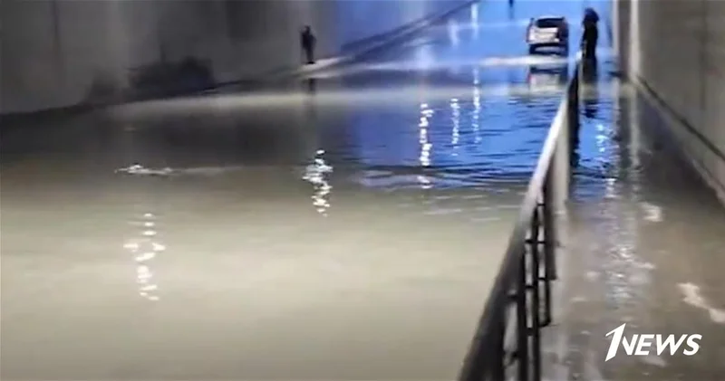 Сабунчинский тоннель перекрыт из‑за сильных дождей ВИДЕО