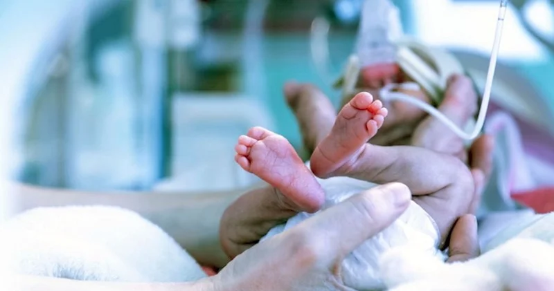 Vaxtından əvvəl doğuş uşağın yaddaşına və nitqinə illərlə təsir edir