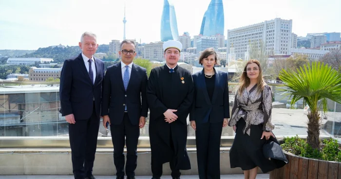 Dövlət Komitəsinin sədri Polşa müsəlmanlarının təmsilçisi ilə görüşüb