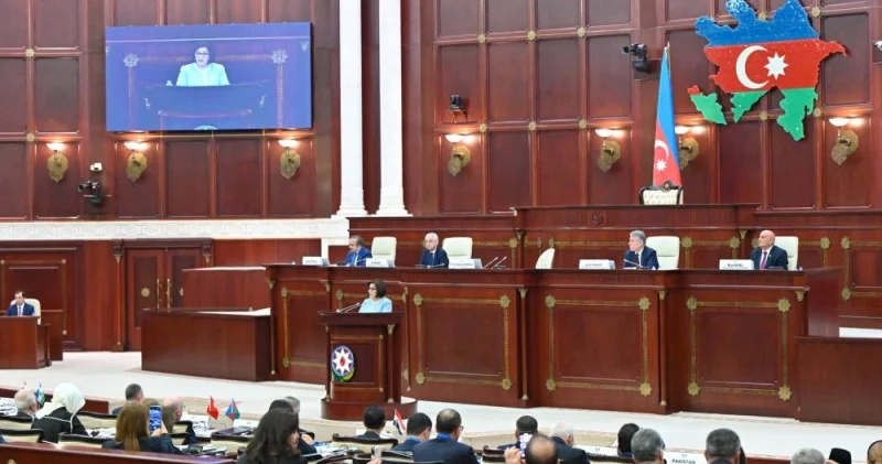 Parlamentin növbəti iclası başladı