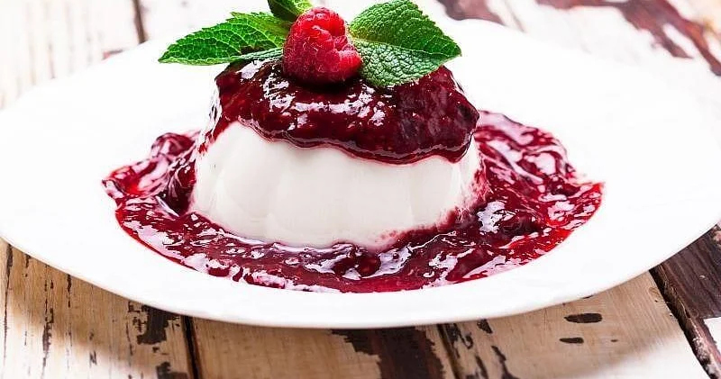 Panna Cottanın tərkibində nə var?