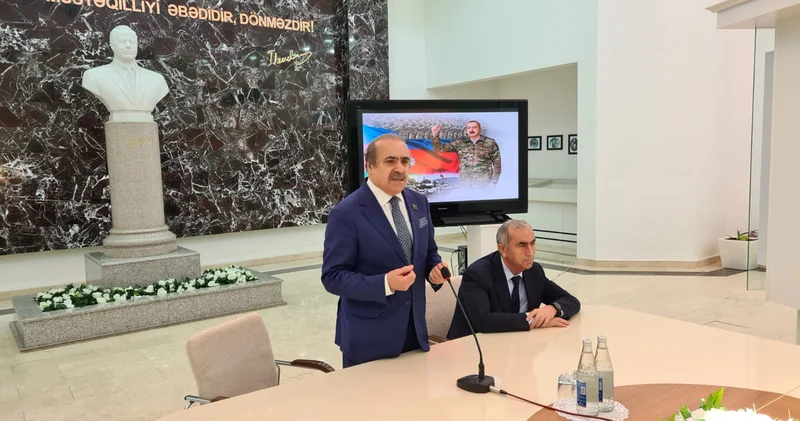 Akademik Rafael Hüseynov Qarabağ qaziləri ilə görüşüb